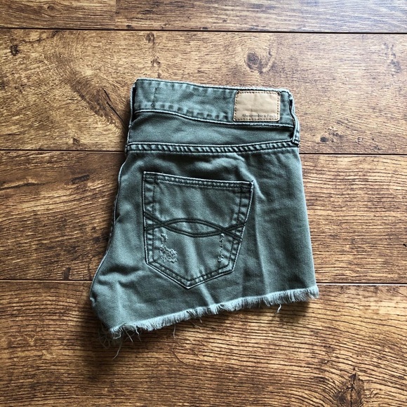 A&F Green Shorties! 🔥 - Picture 3 of 3